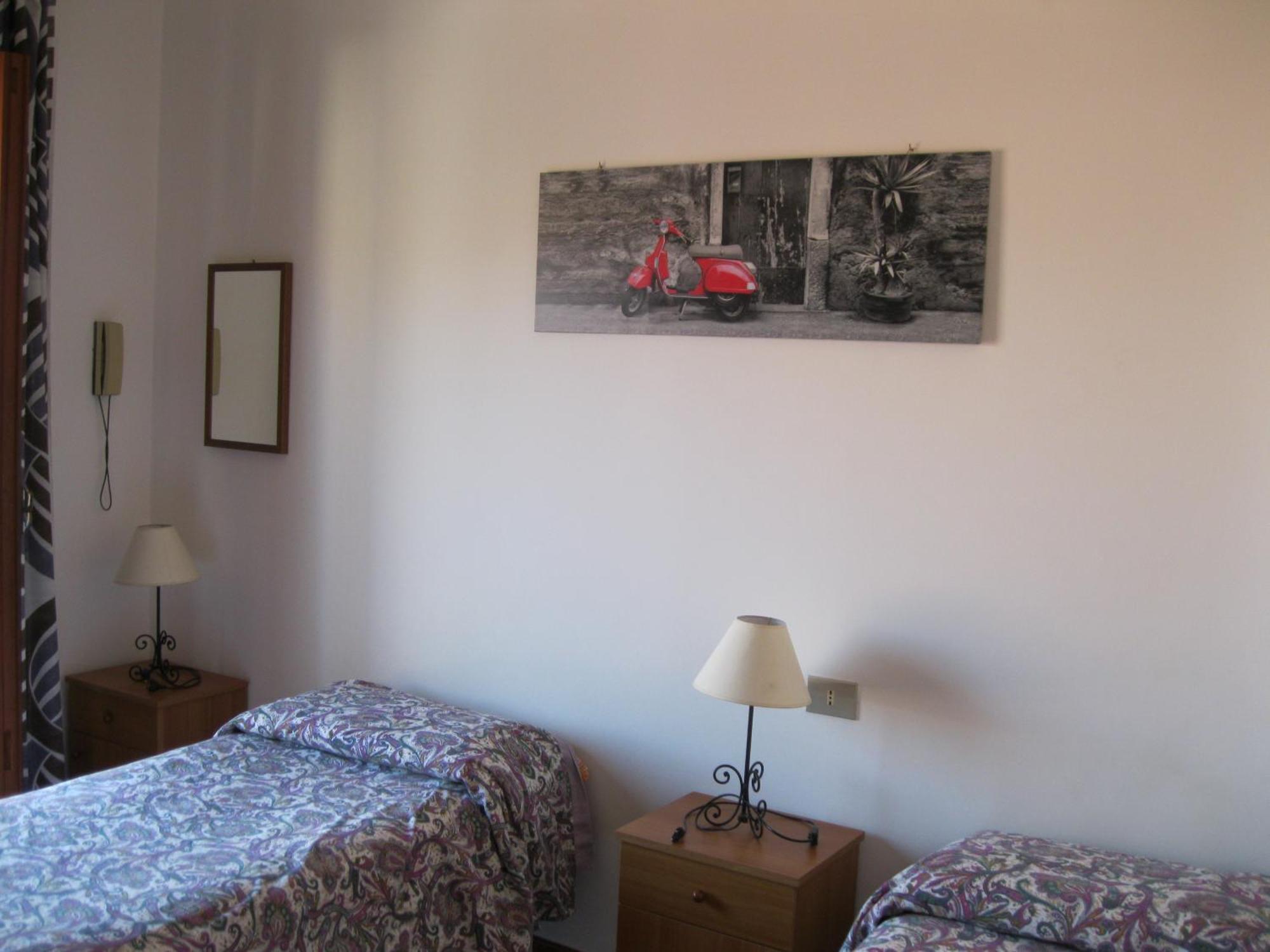 Hotel California Milazzo Pokoj fotografie