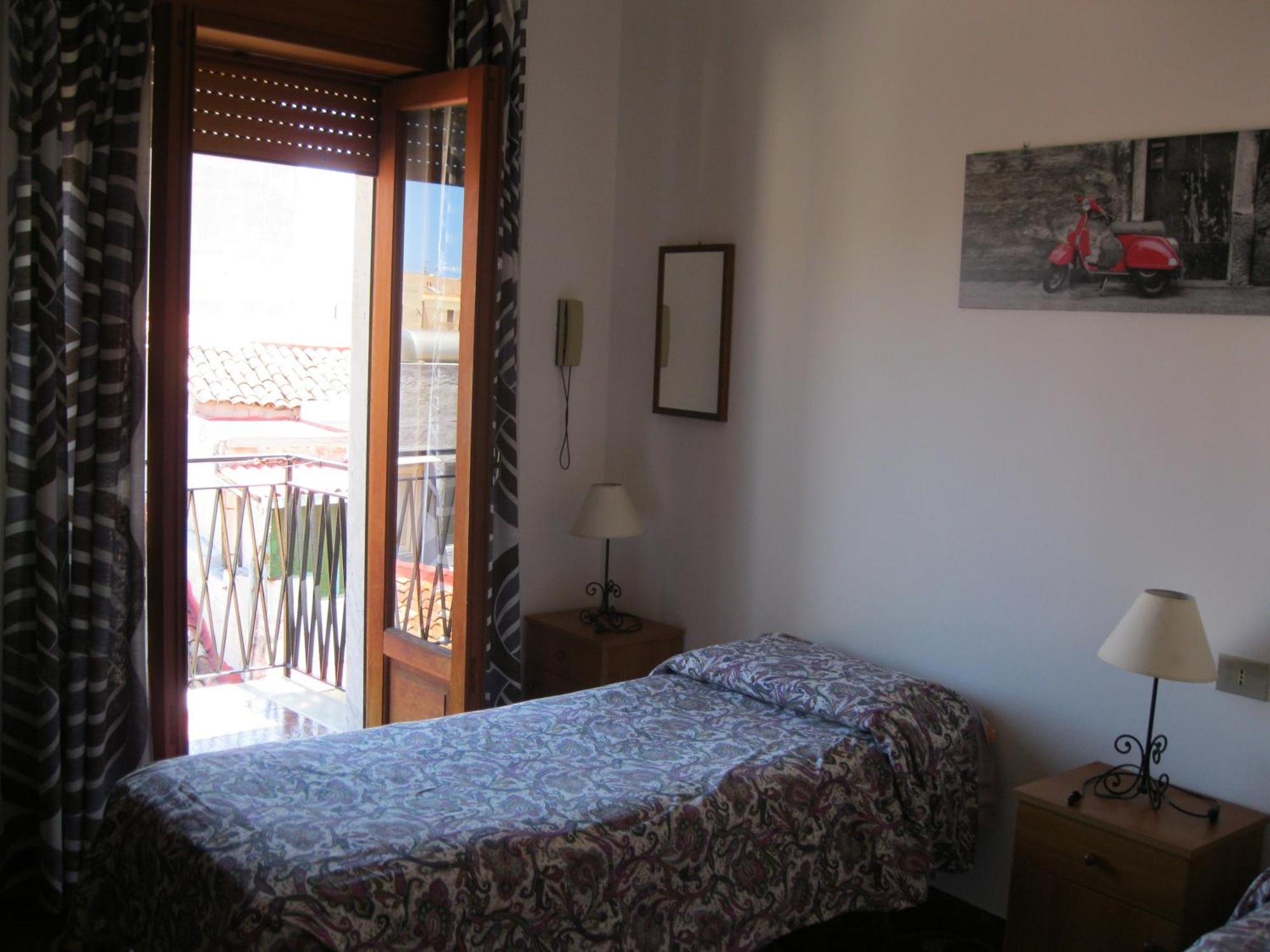 Hotel California Milazzo Pokoj fotografie